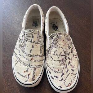 Vans - slip on - Harry Potter Marauder’s Map design - used - women’s 8.5